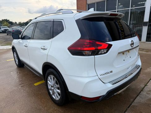 Used 2019 Nissan Rogue SV image 12