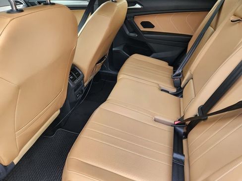 Used 2022 Volkswagen Tiguan SE FWD image 29