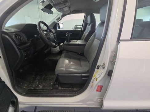 Used 2018 Toyota Tundra SR image 6