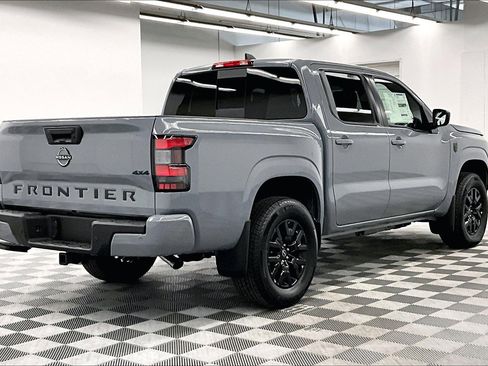 New 2026 Nissan Frontier SV w/ Tow Package AWD/4WD image 18
