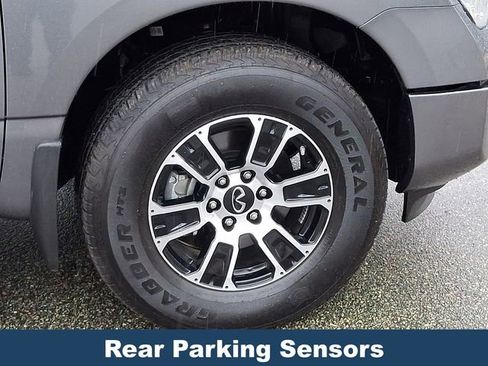 Used 2024 Nissan Titan SV w/ Accessory Utility Package image 10