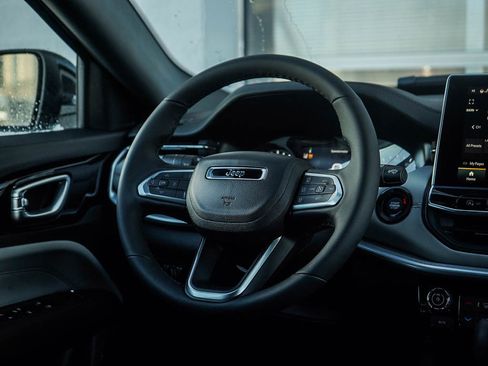 New 2026 Jeep Compass Limited image 16