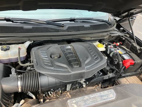 Used 2024 Jeep Wagoneer Series III AWD/4WD image 6