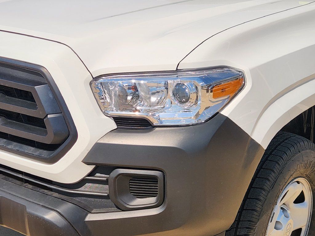 Used 2022 Toyota Tacoma SR RWD image 9