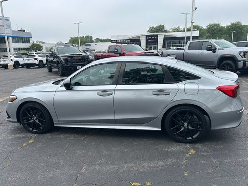 Used 2023 Honda Civic Sport image 8