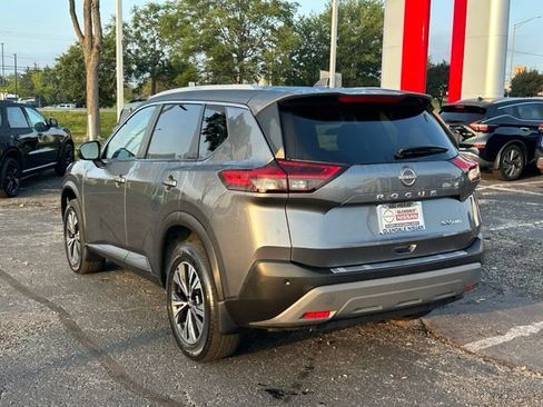 Certified 2023 Nissan Rogue SV w/ SV Premium B Package AWD/4WD image 6