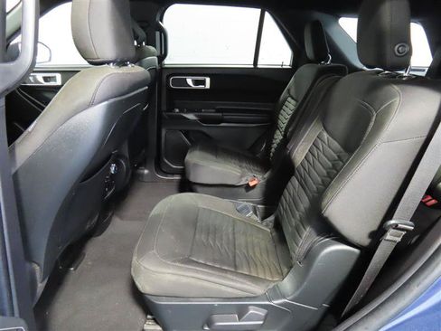 Used 2020 Ford Explorer XLT RWD image 32