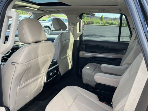 Certified 2022 Ford Expedition Limited w/ Equipment Group 302A image 10