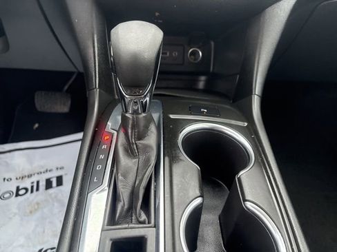 Used 2022 Chevrolet Equinox LT image 19