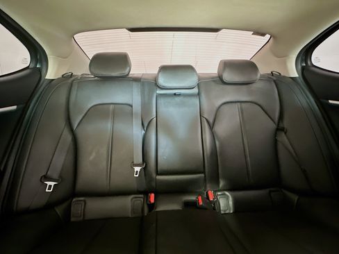 Used 2023 Genesis G70 2.0T RWD image 30