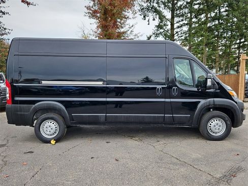 New 2026 RAM ProMaster 2500 w/ Convenience Group image 8