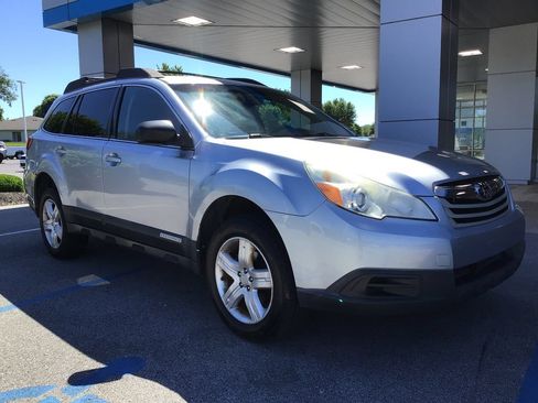 Used 2012 Subaru Outback 2.5i AWD/4WD image 4