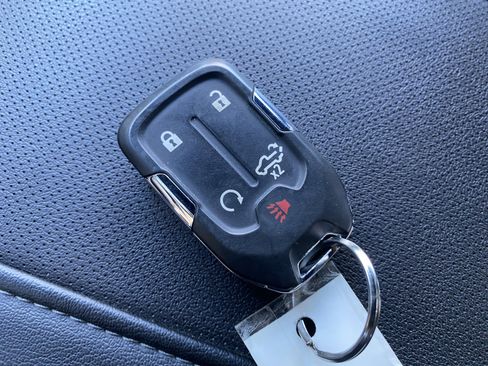 Used 2023 Chevrolet Silverado 2500 High Country w/ Z71 Off-Road Package image 43