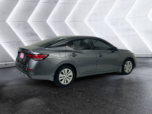Used 2022 Nissan Sentra S w/ Trunk Package image 4