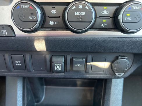 Used 2021 Toyota Tacoma SR5 image 22