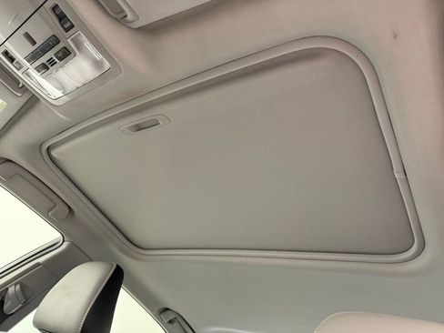 Used 2016 Toyota Camry XSE w/ Moonroof Package image 18