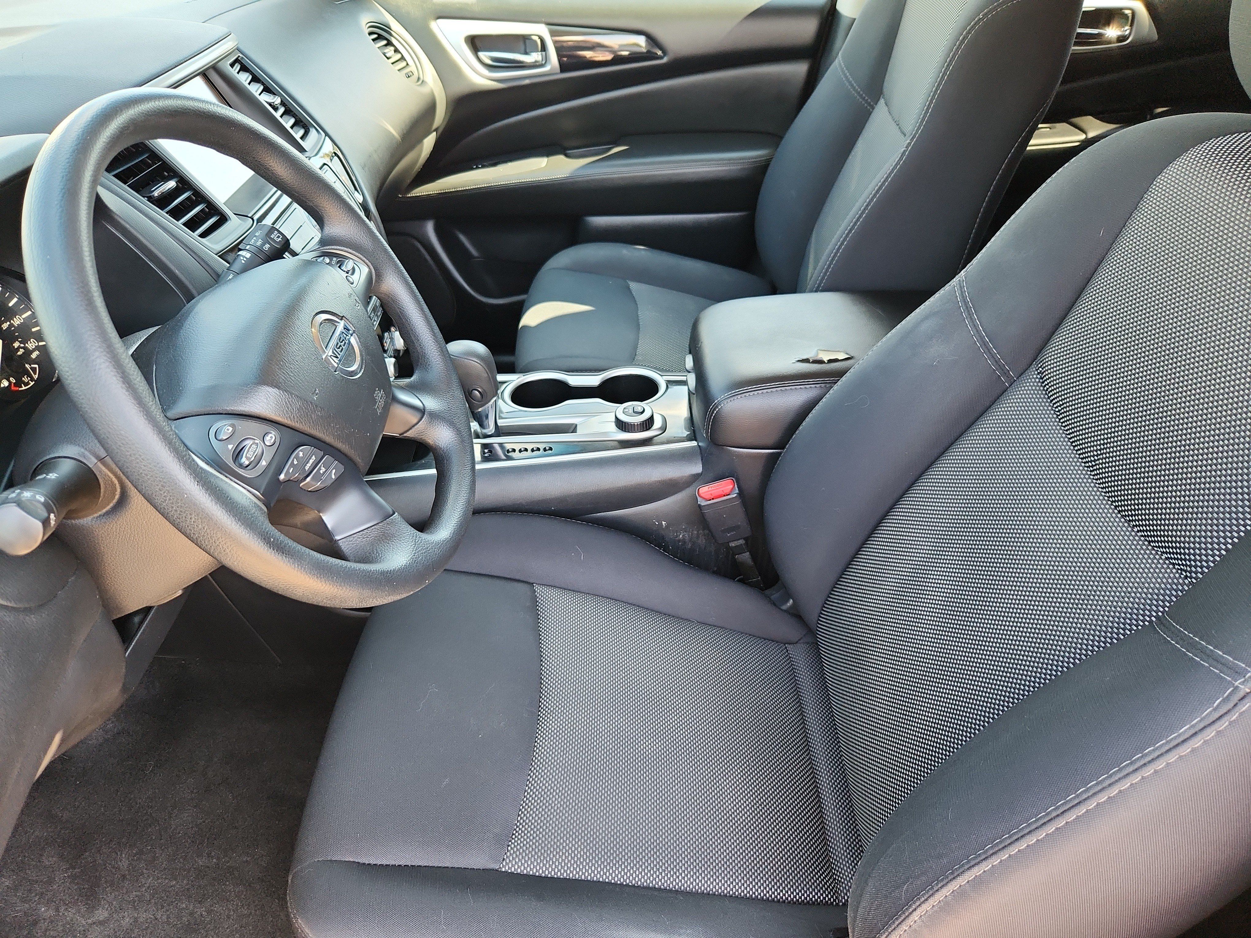 Used 2019 Nissan Pathfinder S AWD/4WD image 9