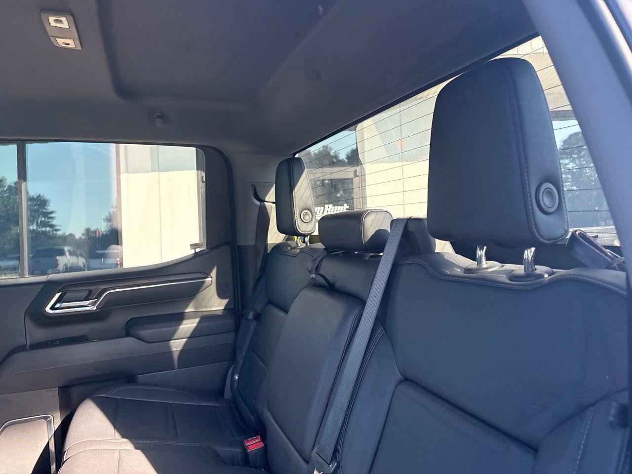 Used 2025 GMC Sierra 1500 SLT AWD/4WD image 6