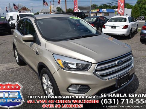 Used 2018 Ford Escape SE w/ SE Sync 3 Package image 1