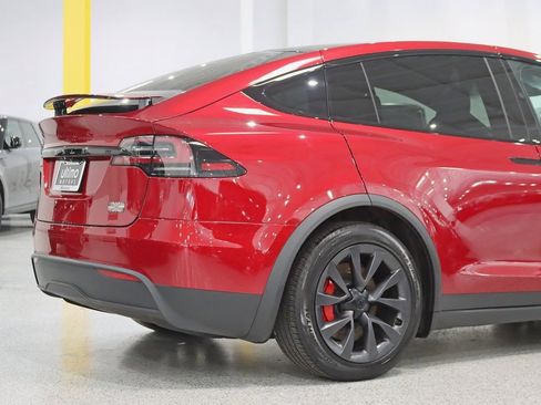 Used 2024 Tesla Model X Plaid image 10