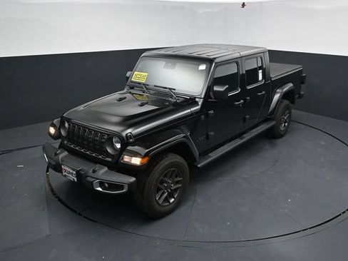 Used 2024 Jeep Gladiator Sport AWD/4WD image 53