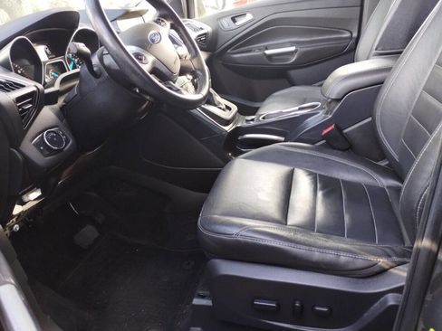 Used 2014 Ford Escape Titanium w/ Equipment Group 401A AWD/4WD image 28