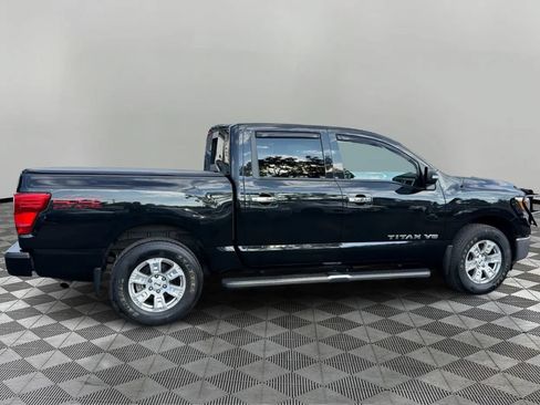 Used 2019 Nissan Titan SV w/ SV Convenience Package AWD/4WD image 5