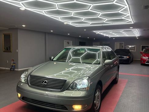 Used 2002 Lexus LS 430 image 2