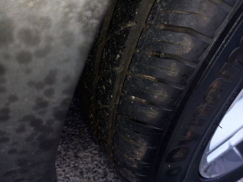 Used 2017 Hyundai Santa Fe Limited w/ Cargo Package image 6