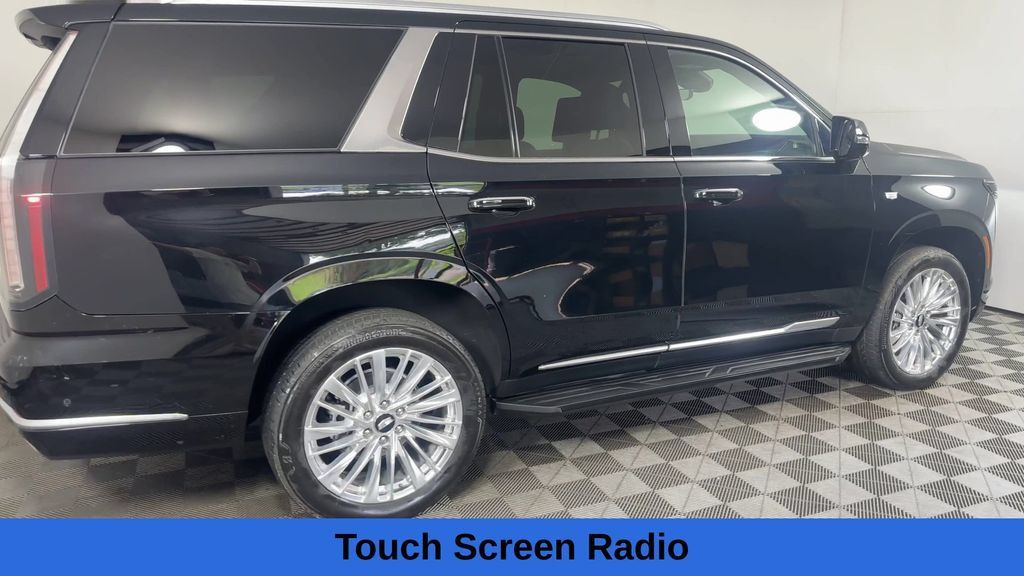 Used 2025 Cadillac Escalade Premium Luxury AWD/4WD image 11