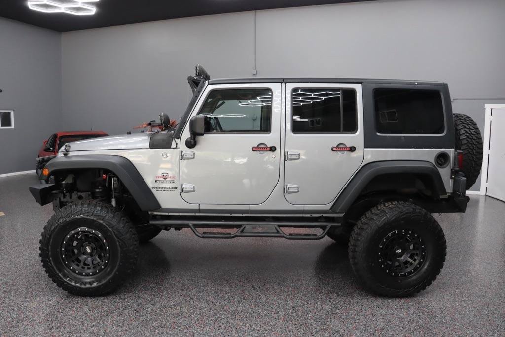 Used 2014 Jeep Wrangler Unlimited Sport w/ Quick Order Package 24S AWD/4WD image 2