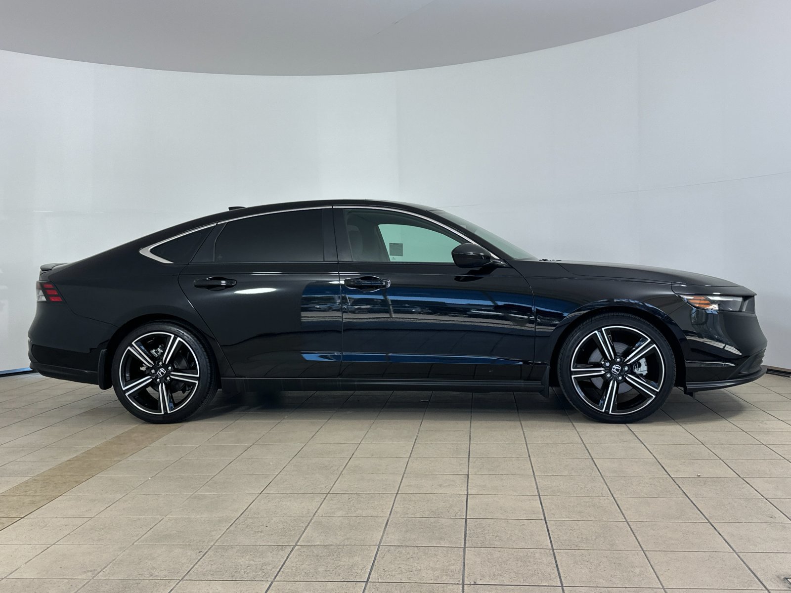 Used 2024 Honda Accord Sport image 7