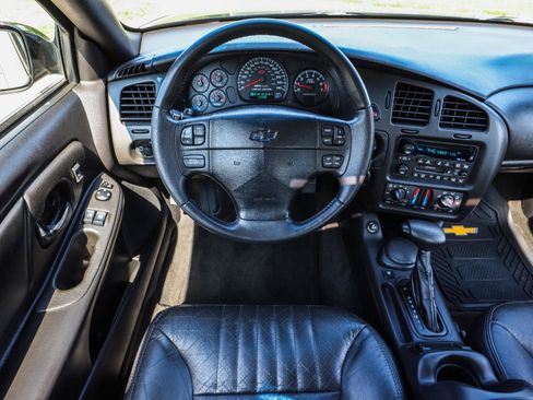 Used 2001 Chevrolet Monte Carlo SS w/ Preferred Equipment Group FWD image 20