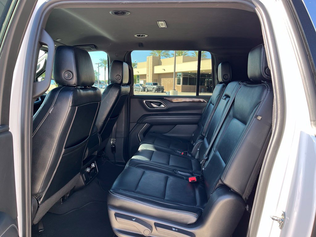 Used 2023 GMC Yukon XL SLE RWD image 16