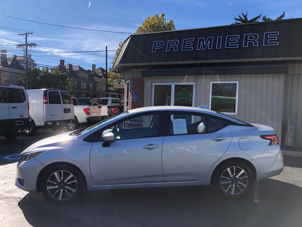 Used 2025 Nissan Versa SV FWD image 3