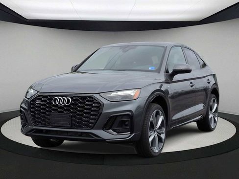 Used 2022 Audi Q5 2.0T Premium Plus w/ Premium Plus Package AWD/4WD image 4