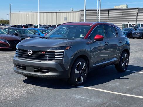 New 2025 Nissan Kicks SR image 8