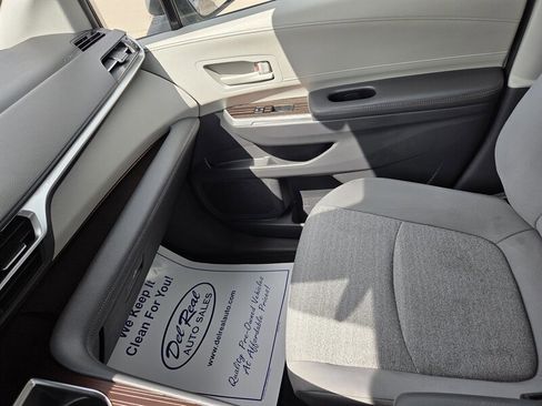 Used 2021 Toyota Sienna LE image 22