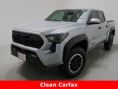 Used 2024 Toyota Tacoma TRD Off-Road image 2