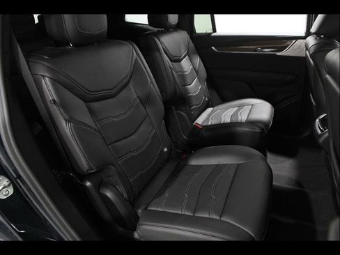 Certified 2025 Cadillac XT6 Premium Luxury w/ Platinum Package AWD/4WD image 20