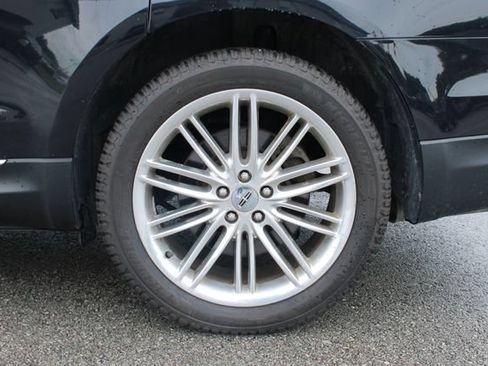 Used 2019 Lincoln MKT AWD image 37