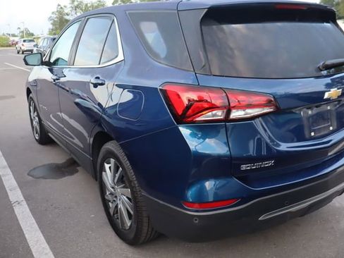 Used 2022 Chevrolet Equinox LT FWD image 3