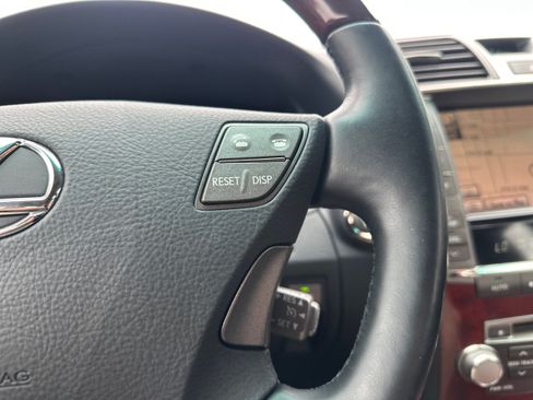 Used 2012 Lexus LS 460 AWD w/ Comfort Pkg image 35