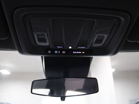 Used 2022 Chevrolet Silverado 1500 LT AWD/4WD image 41