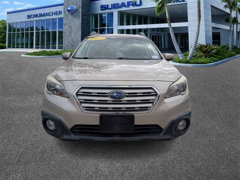 Used 2017 Subaru Outback 2.5i Premium image 2