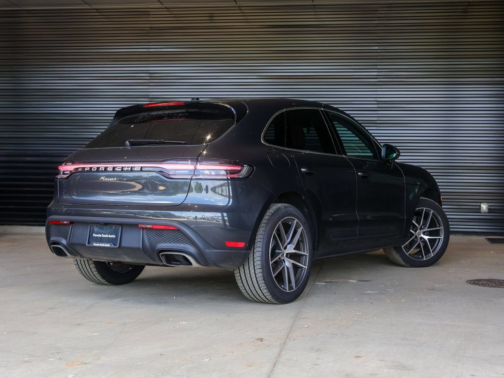 Certified 2026 Porsche Macan AWD/4WD image 7