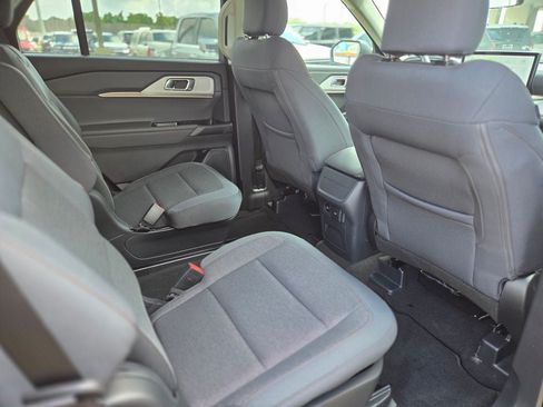 New 2026 Ford Explorer Active RWD image 11