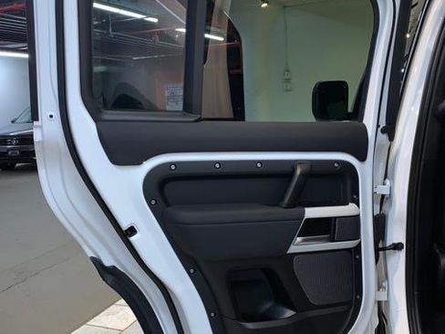 Used 2020 Land Rover Defender 110 S AWD/4WD image 42