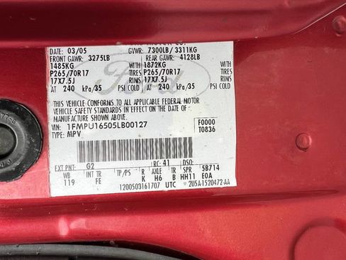 Used 2005 Ford Expedition XLT image 32