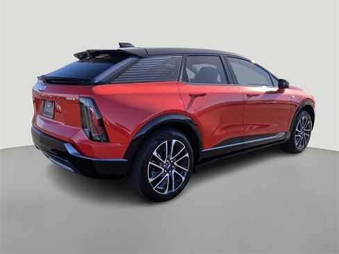 New 2026 Cadillac Optiq Sport 1 image 4